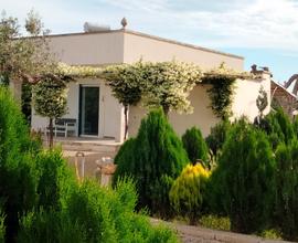 Monolocale con grande giardino