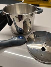 Pentola a pressione WMF