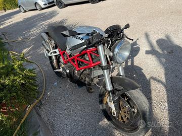 Ducati monster 759  del 2000