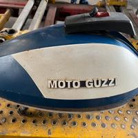Serbatoio marmitte moto guzzi v50 del 1980