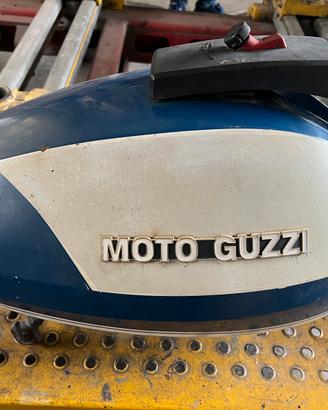 Serbatoio marmitte moto guzzi v50 del 1980