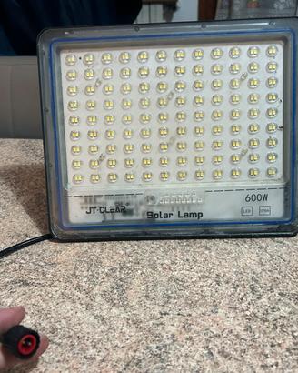 Faretto led esterno 600w