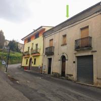 Fabbricato autonomo su 2 livelli + soffitta pratic