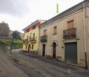 Fabbricato autonomo su 2 livelli + soffitta pratic