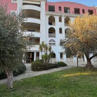 QUADRILOCALE CON CANTINA E POSTO AUTO