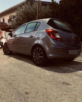 Opel corsa D 1.3