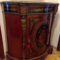 Mobile in stile antiquariato modello Napoleonico