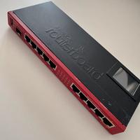 MikroTik RB2011UiAS-IN – Router/Switch