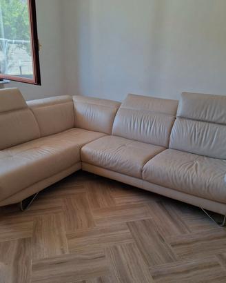 Divano angolare Natuzzi modello Coro — pelle vera