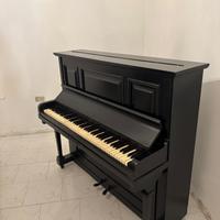 Pianoforte verticale nero