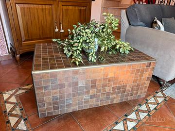 Coffee table artigianale con mosaico color ferro