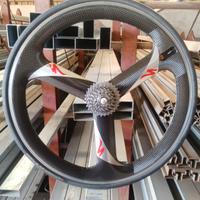 ruota a razze in carbonio specialized