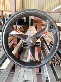 ruota a razze in carbonio specialized