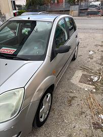 FORD FIESTA COMPRESA DI ASSICURAZIONE!!!!!
