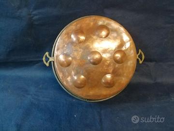 Antica pentola in rame