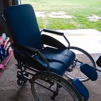 sedia a rotelle anziani e disabili