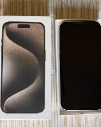 iPhone 15 pro - 256 GB - Batteria 100%