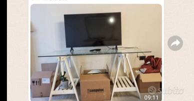 scrivania piano vetro