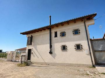 Villa di 124 m² con 3 locali e box auto doppio a C