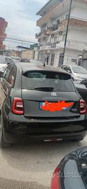 Fiat 500 elettrica super icon
