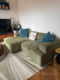 Divano in velluto verde a coste + poggia piedi