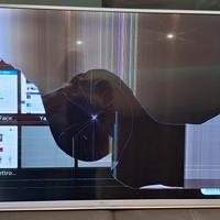 Smart tv LG 43'' schermo rotto