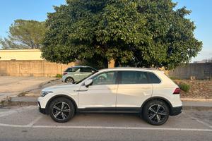 VOLKSWAGEN TIGUAN ELEGANCE 2.0 150 CV DSG