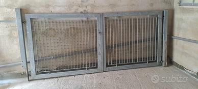 Cancello a due ante zincato