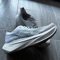 Asics Megablast Bianche Taglia 42 (US 8.5)