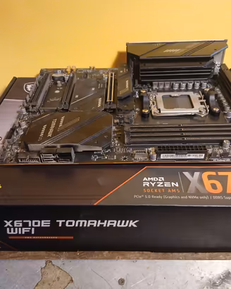 MSI MAG X670E TOMAHAWK WIFI – Scheda madre AM5 DDR