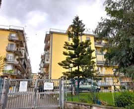 Arzano- Quadrilocale in parco