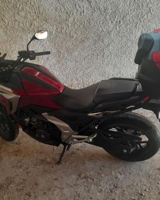 Honda NC750X DCT