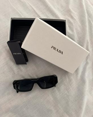 Occhiali da sole Prada PR 17WS
