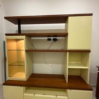 Mobile da salone in legno massello con vetrina