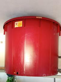 Tine da 700 e 1000 litri. 