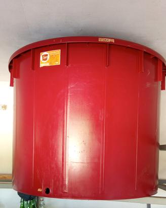 Tine da 700 e 1000 litri. 