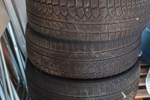Pneumatici invernali 225/50/17 