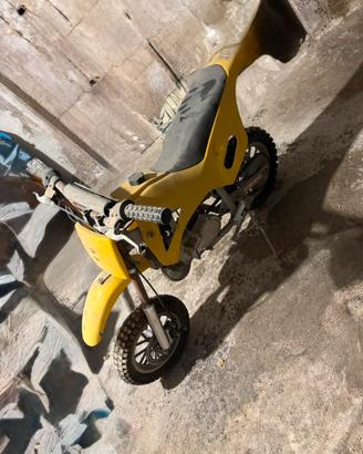 Mini cross