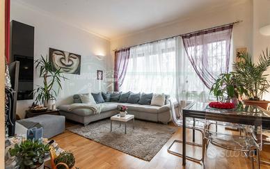 VILLETTA A SCHIERA IN CENTRO