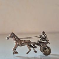 Microfusione in argento 800 Fantino con calesse