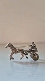 Microfusione in argento 800 Fantino con calesse