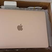 Apple MacBook Air 13" | 8 GB RAM | 256GB  