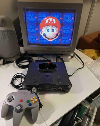 Nintendo 64 PAL con cavi, joypad e gioco