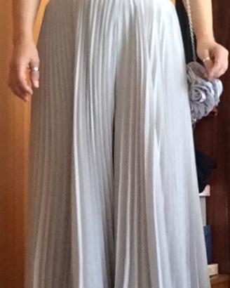 Tuta elegante in chiffon, plissettata con ruche