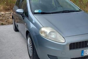 FIAT GRANDE PUNTO FULL OPTIONALS 90 CV 1300 MJET