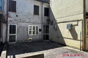 Casa indipendente di 90 m² con 5 locali a Copparo