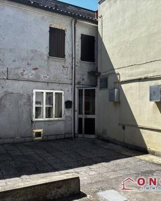 Casa indipendente di 90 m² con 5 locali a Copparo