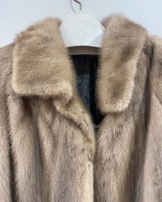 Pelliccia Visone grigio brillante