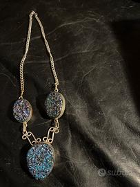 Collana con pietre naturali