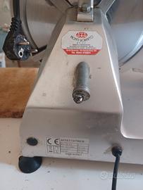 Affettatrice diametro 32 regalata